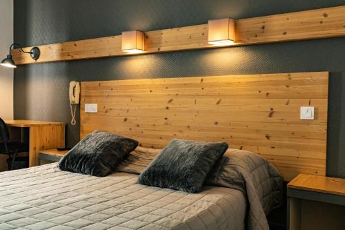Les Angles Hotel | Hôtel Le Coq d'Or