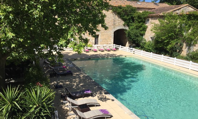 Costieres Hotel | Hôtel Mas de Galoffre