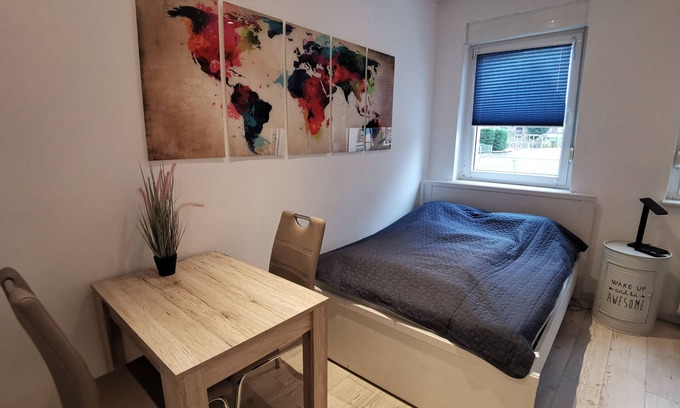 Swisttal Apartment | Hübsches Zimmer mit Eigenem Bad und Kochecke, Gute Verkehrsanbindung