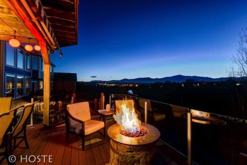 Northeast Colorado Springs House | *H* 5BR Home Getaway w/HOT TUB *