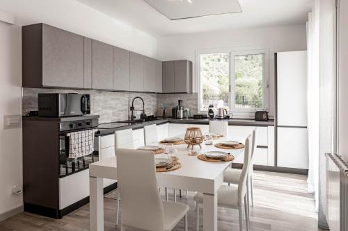 Taggia Apartment | H11 ML HOUSE Giardino- Parcheggio