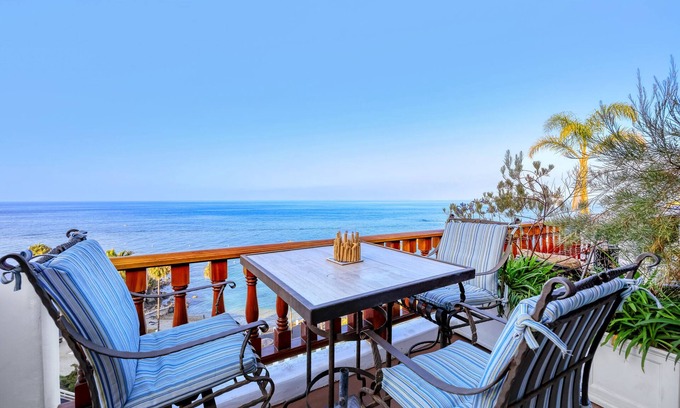 Avalon Condo | H157: Bright Villa, Sweeping Ocean Views, Golf Cart, WIFI