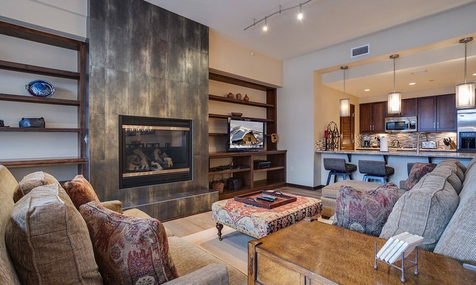 Downtown Steamboat Springs Condo | H204A | Luxury Downtown | Close to Shops | Ski Locker at Base
