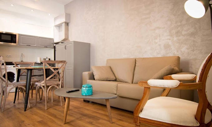 La Goleta Apartment | H2M Apartment Comfort in historic center