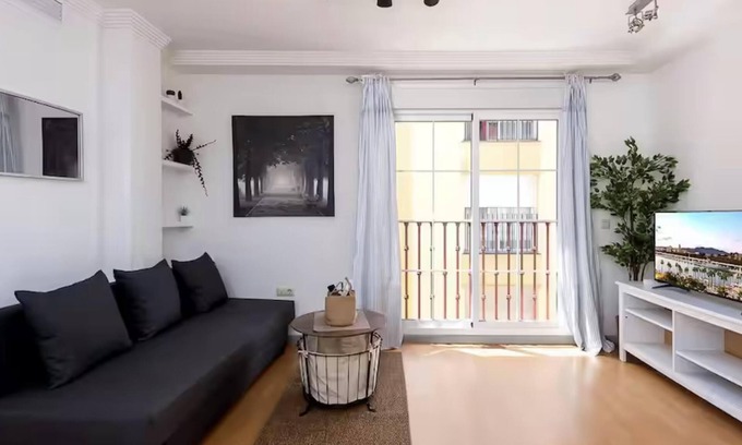 La Trinidad Apartment | H2M Ventura Angel Flat SmartTv & AACC near centre