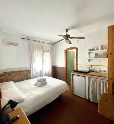 San Ildefonso House | Habitación con baño y cocina privados en Albaicin
