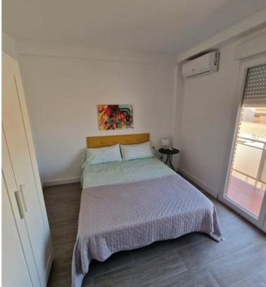 Albacete Bed & Breakfast | Habitacion BNB con balcon Alfarooms
