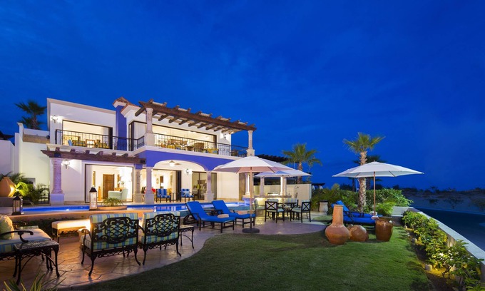 Maneadero Hotel | Hacienda Resort