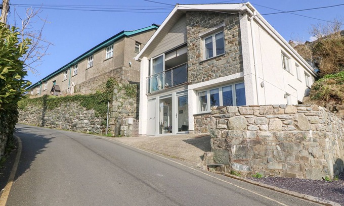 Harlech Cottage | HAFOD Y BRYN, pet friendly, country holiday cottage in Harlech