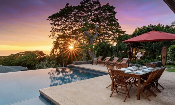 North Kona House | Hale Joli: Historic Hawaiian Home w/Ocean Views, Lanai & BBQ Area