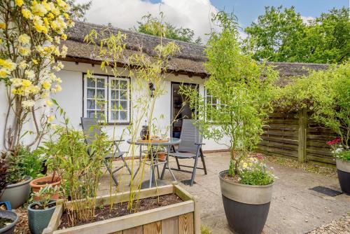 Cromer House | Half Moon Cottage
