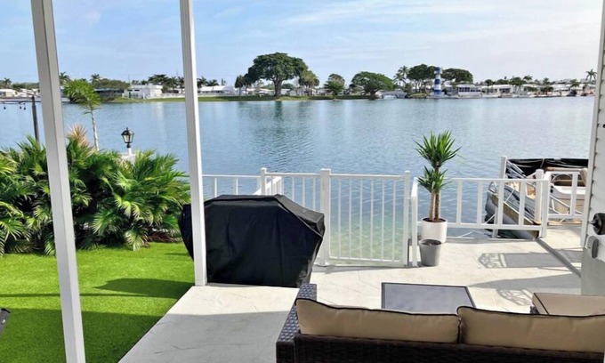 Hallandale Beach House | Hallandale Beach, FL