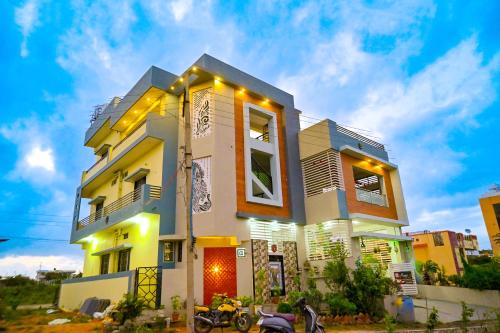 Kamalapur House | Hampi Lake House