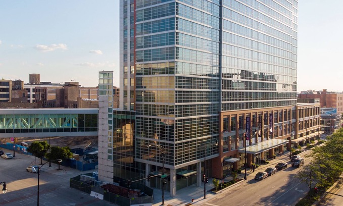 Near South Side Hotel | Hampton Inn Chicago McCormick Place