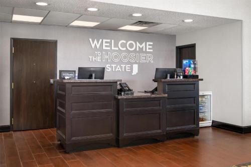 Elkhart Hotel | Hampton Inn Elkhart