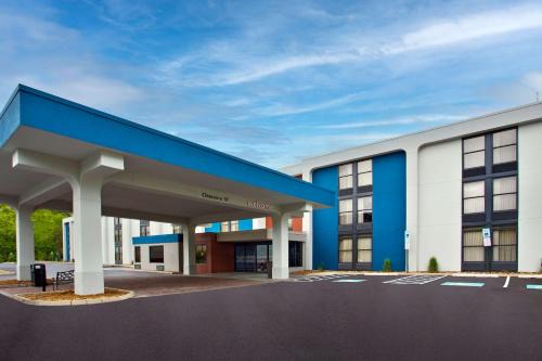 State College Hotel | Hampton Inn State College