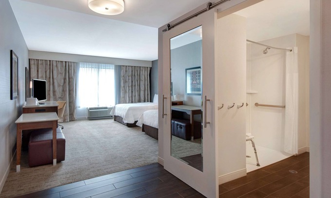Troy Hotel | Hampton Inn & Suites Detroit/Troy