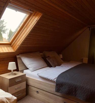 Tarjan Apartment | Hangulatos tetőtéri lakás