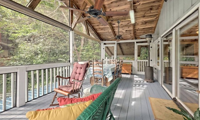Clayton House | Hannah's Perch on Lake Burton - Top Patio & Bottom Dock