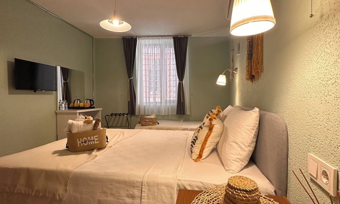 Ayvalik City Center House | Hanole Macaron Guest House