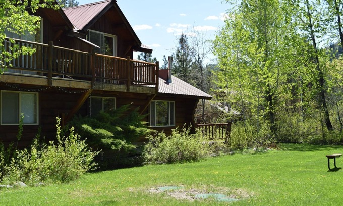 Winthrop Cabin | Happy Cabin: One Bedroom at Wolfridge Resort