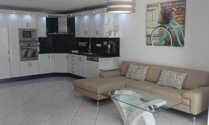 Puerto del Carmen Apartment | Happy Days