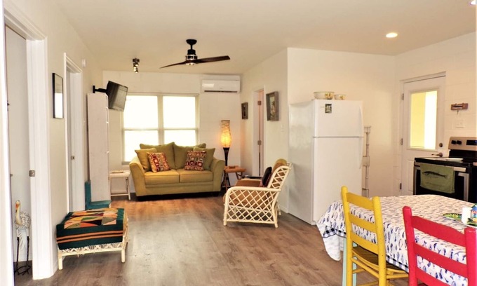 Fulton House | Harbor Lights Cottage #1