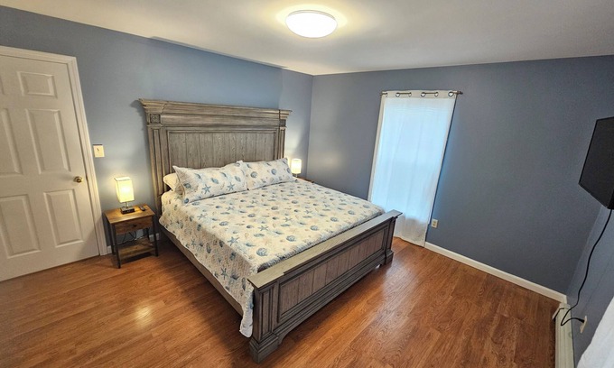 Ellsworth House | Harbor ViewCharming 3-bedroom house in delightful Acadia Area AC, WiFi