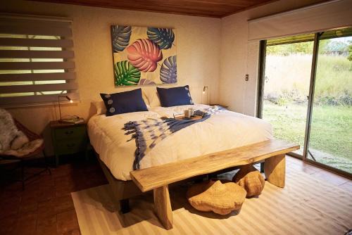 Hanga Roa House | Hare Paoa Lodge