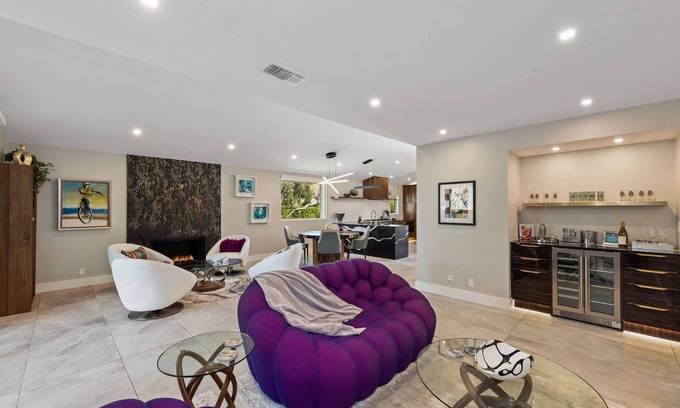 Canyon Corridor Condo | Harriet's Hideaway Newly Renovated, Modern Luxury in South Palm Springs