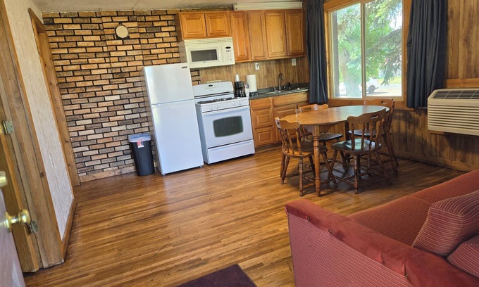 Hatch Hotel | Hatch Station Motel and Restaurant