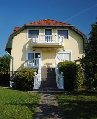 Csopak House | Haus Kristina