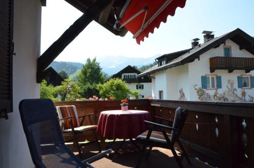 Garmisch-Partenkirchen Apartment | Haus Philomena - Fewo Alpspitze