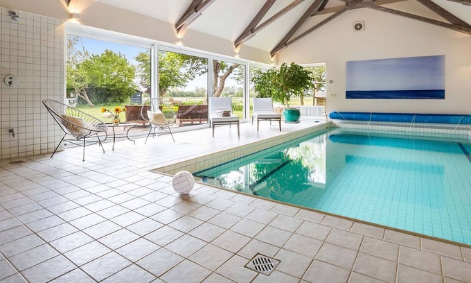 Fehmarn House | Haus Unter Reet mit Eigenem Schwimmbad