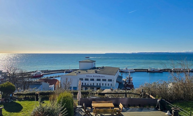Sassnitz House | Haus Waterkant - with a direct view of the SAIL GP - Haus Waterkant