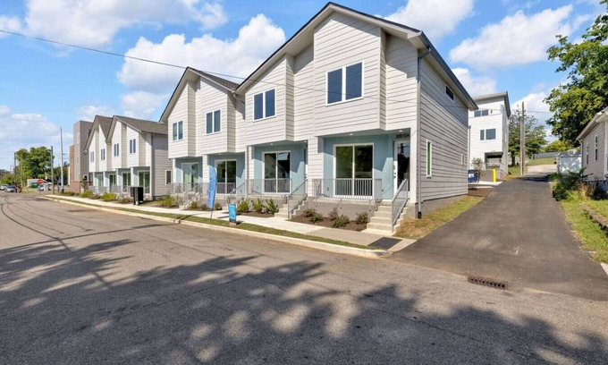 Knoxville Apartment | Haven at Oldham ~ Heart of Old North <5 mins to DT