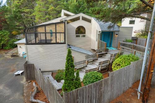 Manzanita House | Haven MCA#462