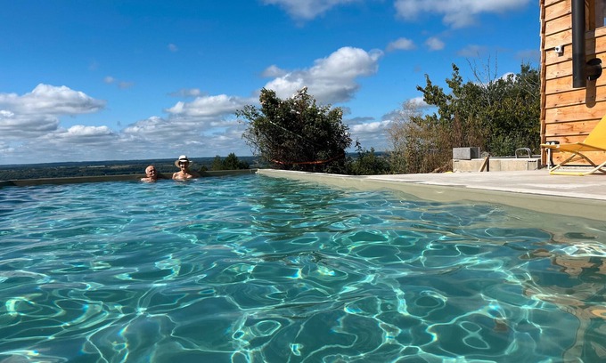 Montagoudin House | Haven of Peace in the Heart of Entre-Deux-Mers: Charming Cottage with Pool, Sauna, and Preserved Nature