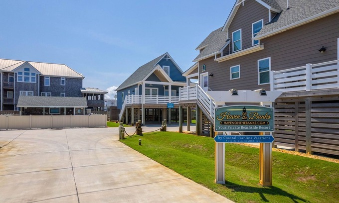 Nags Head House | Haven on the Banks: Semi-Oceanfront, Community Pool, Perfect for Wedding Parties