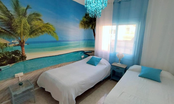 Collblanc y La Torrassa Apartment | Hawaii Fira Barcelona