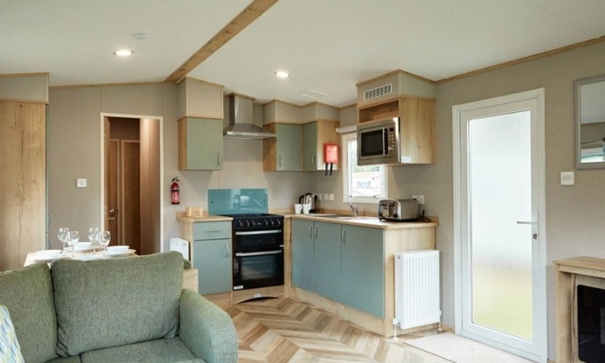 Hayling Island House | HayIing Island Holiday Park Silver 3 Bed Caravan W002
