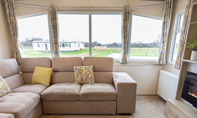 Hayling Island House | Hayling Island Holiday Park Gold 3 Bed Caravan K007