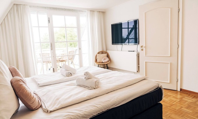 Murwik Apartment | Head for the Baltic Sea - let the vacation begin! with our FördeBlick.