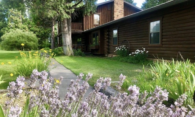 Mount Shasta House | Headwaters Lodge of Mount Shasta