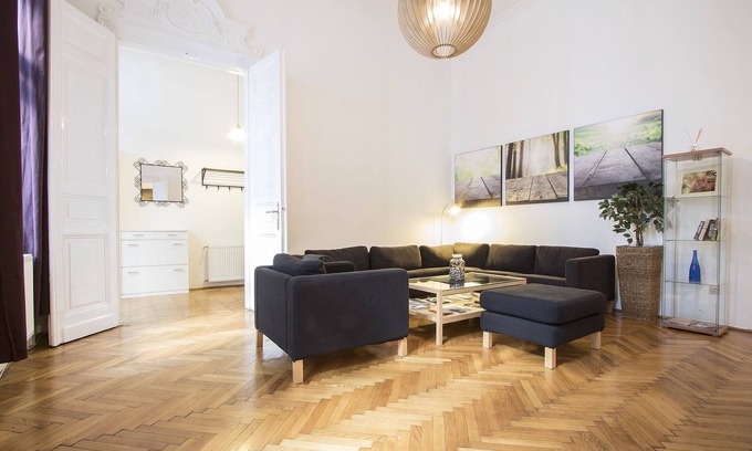 Belvaros - Lipotvaros Apartment | Heart of the city, entire very big apartment