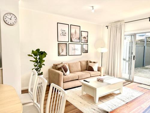 Lightsview Apartment | Heartwarming 3BR-Townhouse