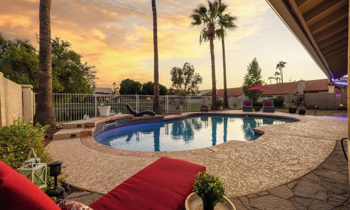 Arrowhead Ranch House | Heated Pool 3BR Arrowhead Ranch Glendale