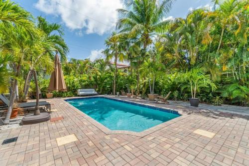 Northwood Shores House | Heated Pool, Beach, Miramar Villa by RoveTravel