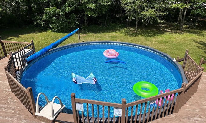 Christmas House | Heated pool-fire pit-central air-near PRNL