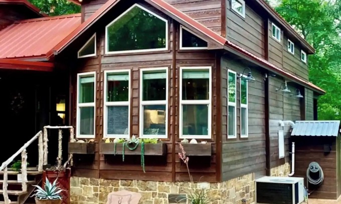 Canton Cabin | Heavenly Escape into the Forest- Tiny Home at Allen Acres Resort